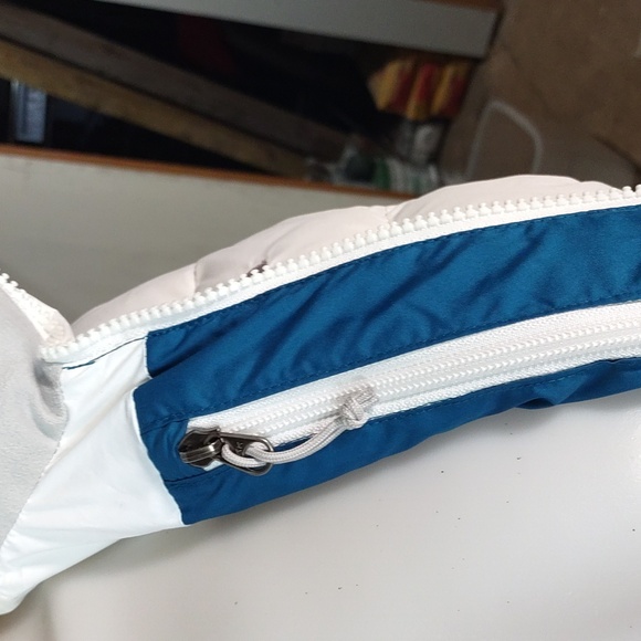 THE NORTH FACE Women's Nuptse 700 Vest White - Picture 8 of 15